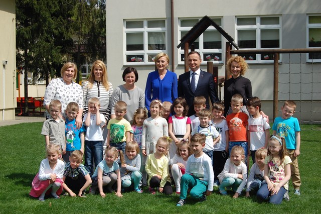 Para prezydencka czytała dzieciom (fotorelacja)