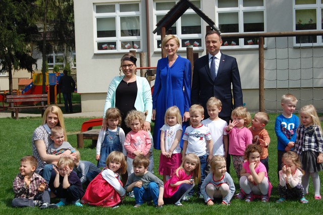 Para prezydencka czytała dzieciom (fotorelacja)