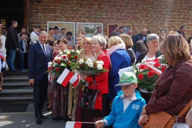 3 Maja uczcili polonezem (fotorelacja)