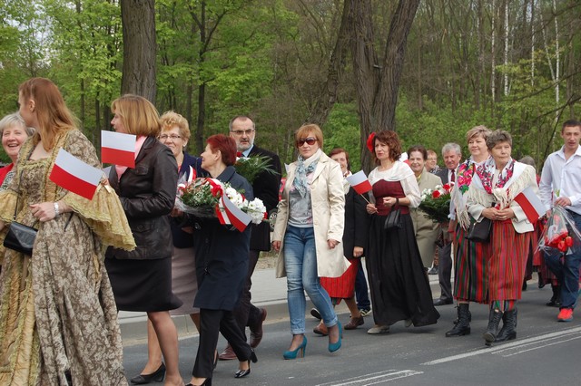 3 Maja uczcili polonezem (fotorelacja)