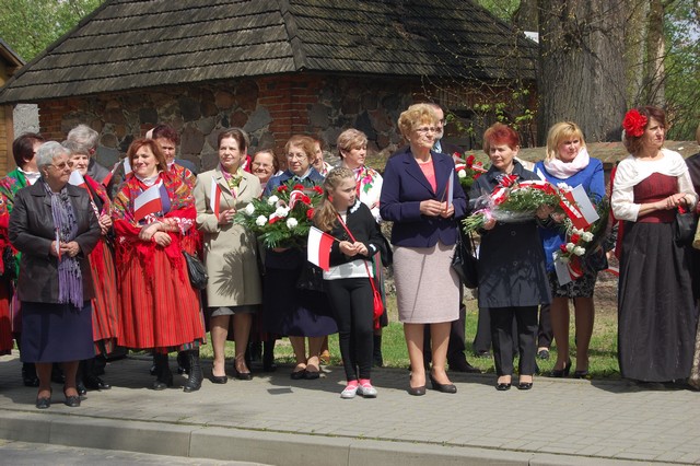 3 Maja uczcili polonezem (fotorelacja)