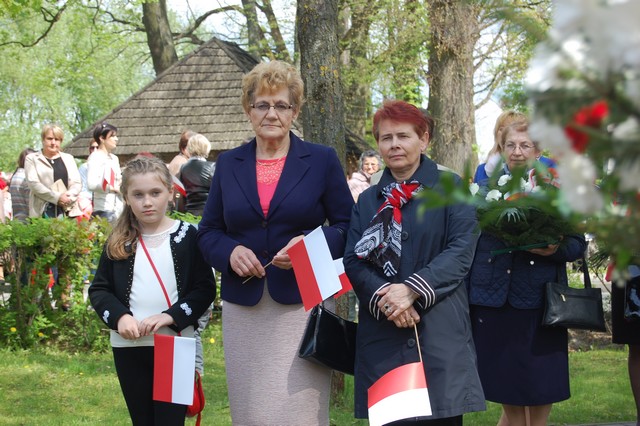 3 Maja uczcili polonezem (fotorelacja)