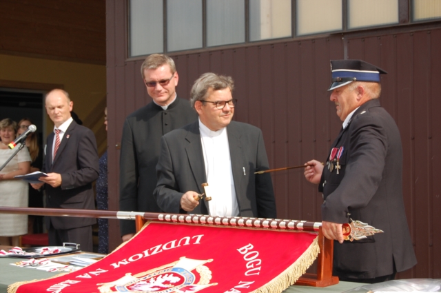 Sztandar i medale na 70-lecie (galeria zdjęć)