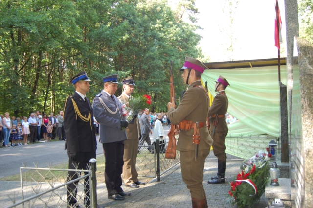 Jak co roku, w lesie unińskim... (galeria zdjęć)