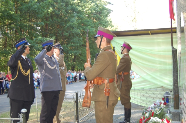 Jak co roku, w lesie unińskim... (galeria zdjęć)