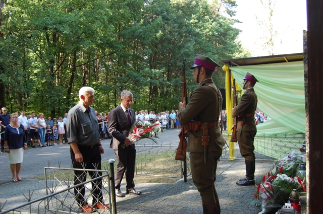 Jak co roku, w lesie unińskim... (galeria zdjęć)