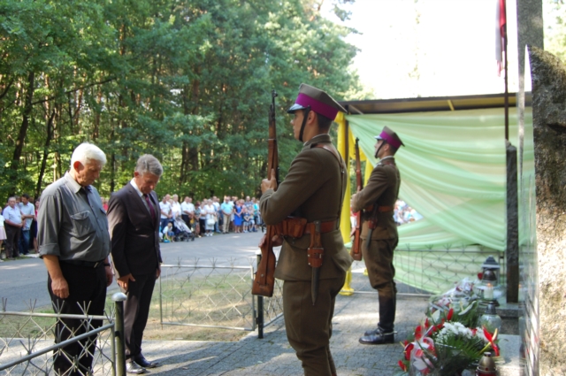 Jak co roku, w lesie unińskim... (galeria zdjęć)