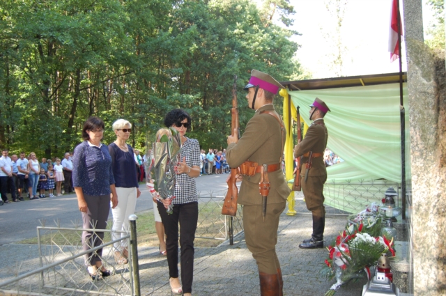 Jak co roku, w lesie unińskim... (galeria zdjęć)