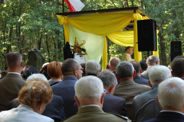 Jak co roku, w lesie unińskim... (galeria zdjęć)