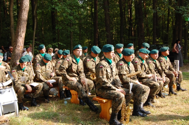 Jak co roku, w lesie unińskim... (galeria zdjęć)