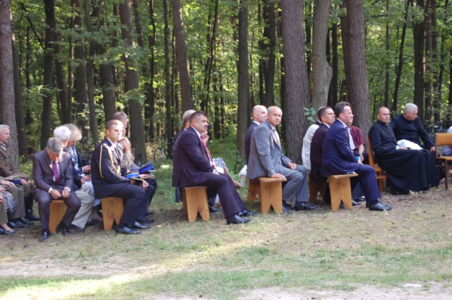 Jak co roku, w lesie unińskim... (galeria zdjęć)