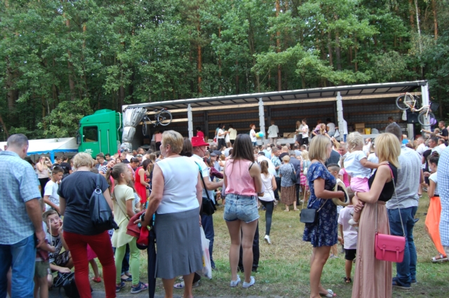 Jak co roku, w lesie unińskim... (galeria zdjęć)