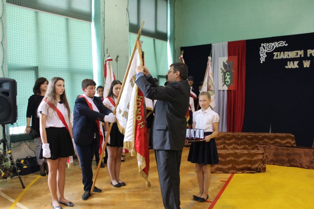 Szkoła w Rozbitym Kamieniu świętowała 100-lecie