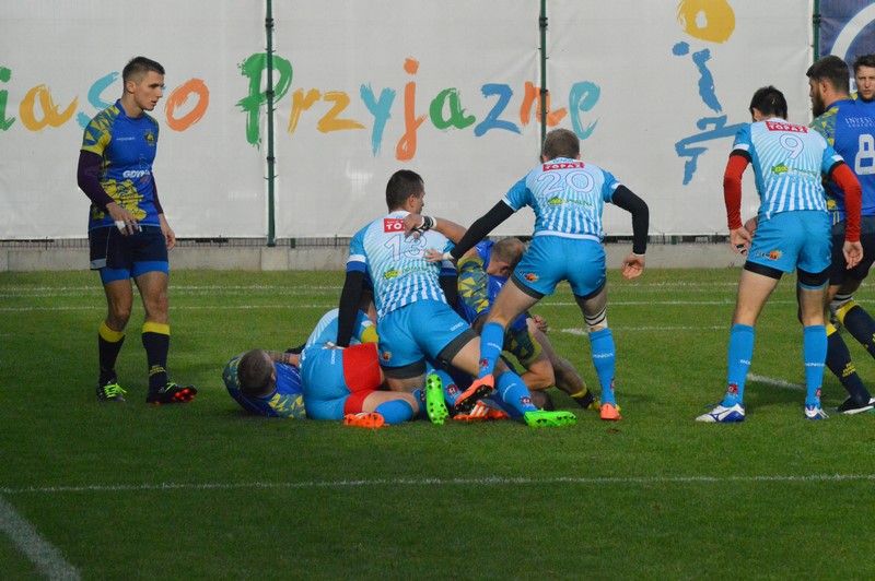 Rugbiści na zwycięskim szlaku