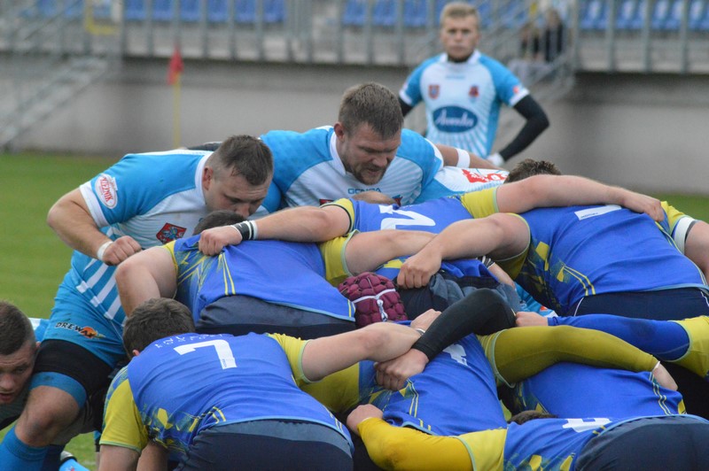 Rugbiści na zwycięskim szlaku