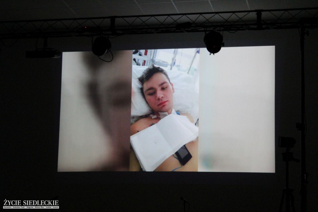 Patryk na scenie podziękował za wsparcie