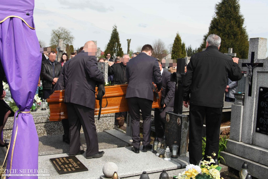 Kilkaset osób pożegnało 18-letnią Kasię
