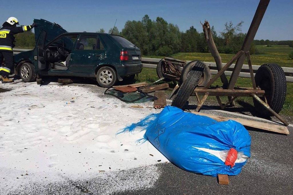Ceranów. Kierująca skodą uderzyła w wóz.