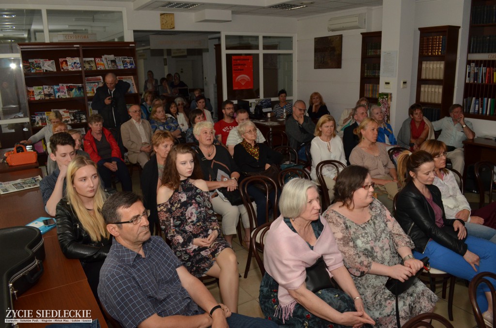 Noc Bibliotek z Osiecką