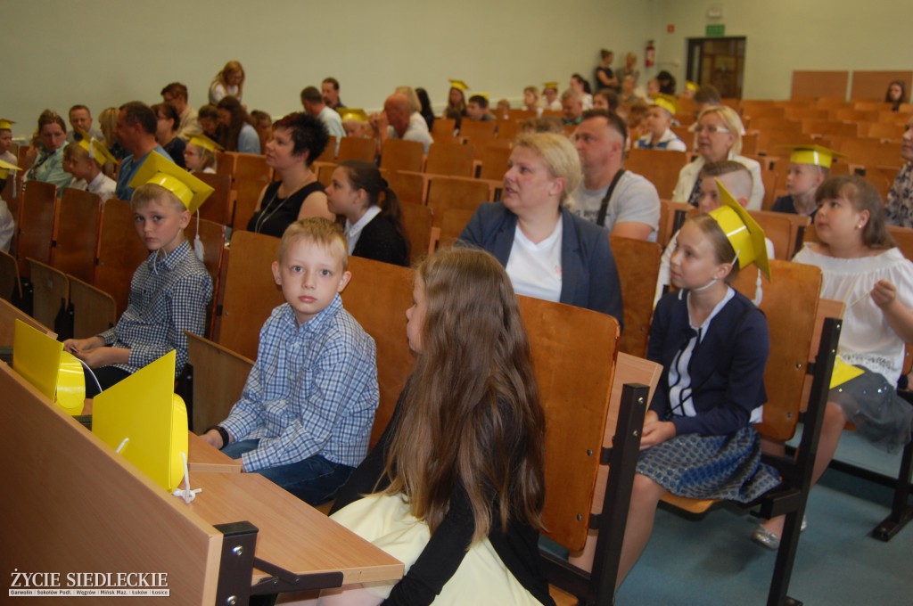 Najmłodsi studenci zakończyli rok akademicki