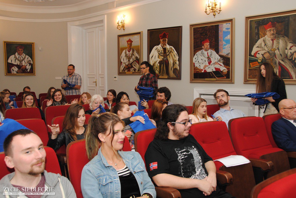 Obcokrajowcy uczą się polskiego