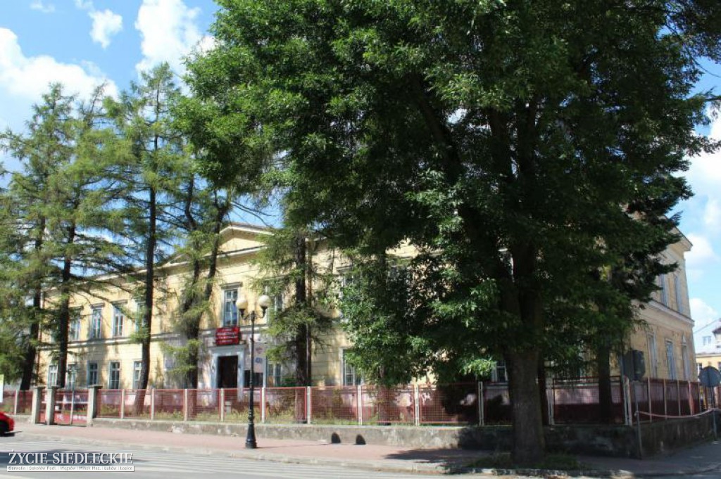 Budowa łącznika przy 