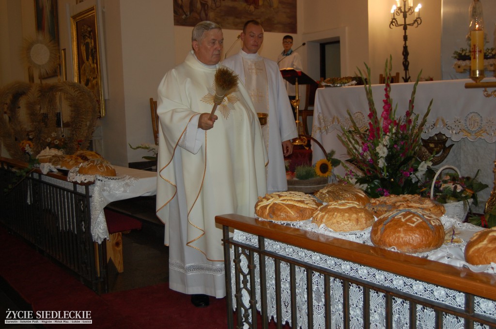 Święto plonów w strugach deszczu