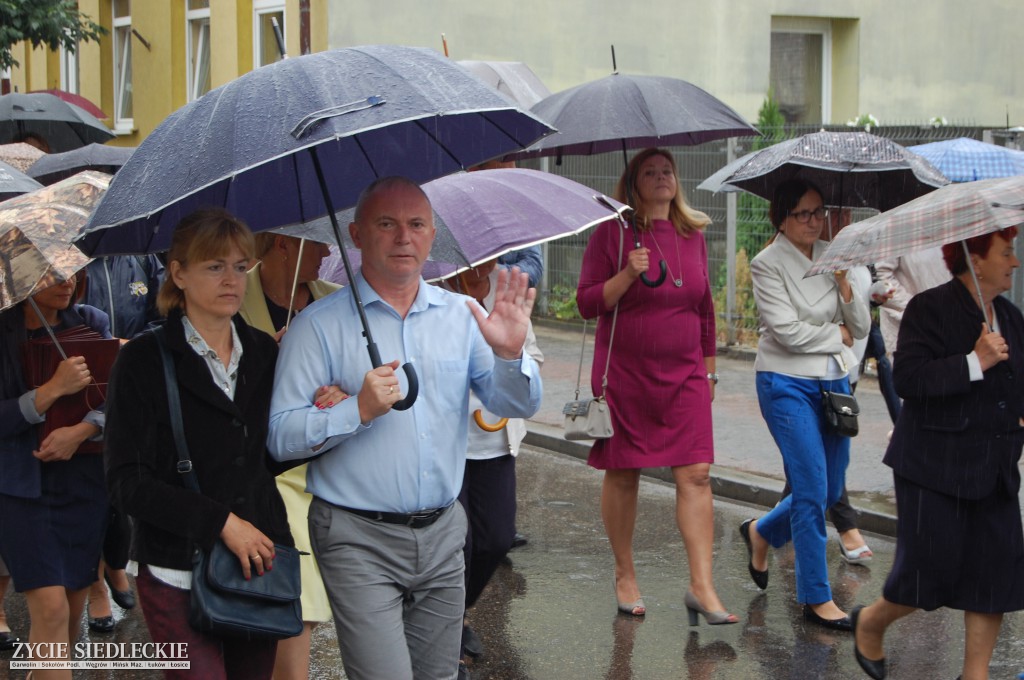 Święto plonów w strugach deszczu