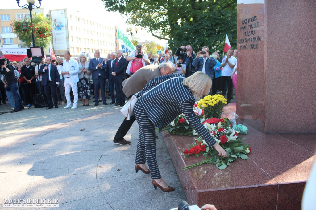 Wiec poparcia dla rządu w Siedlcach