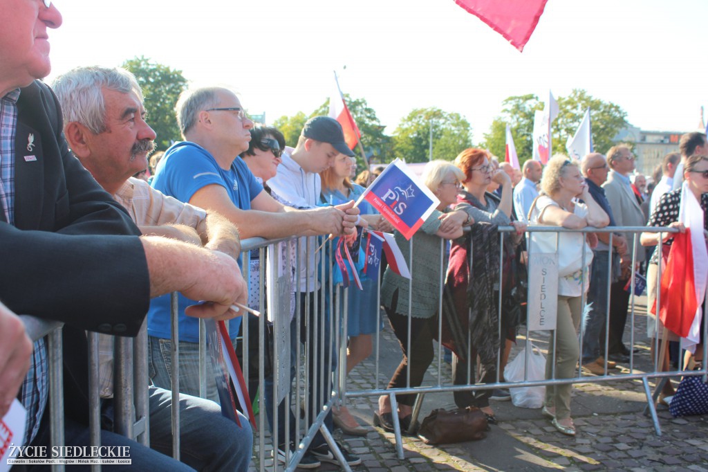 Wiec poparcia dla rządu w Siedlcach