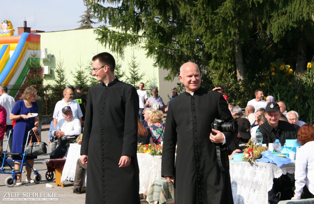Dożynkowo i weselnie w Mordach