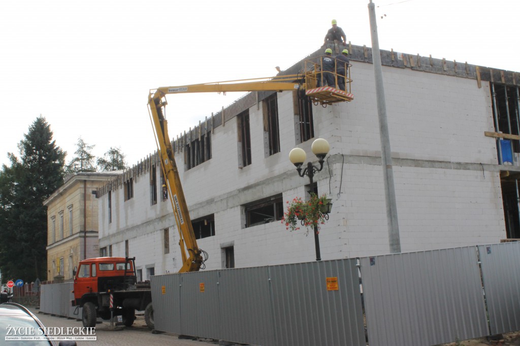 Budowa łącznika przy 