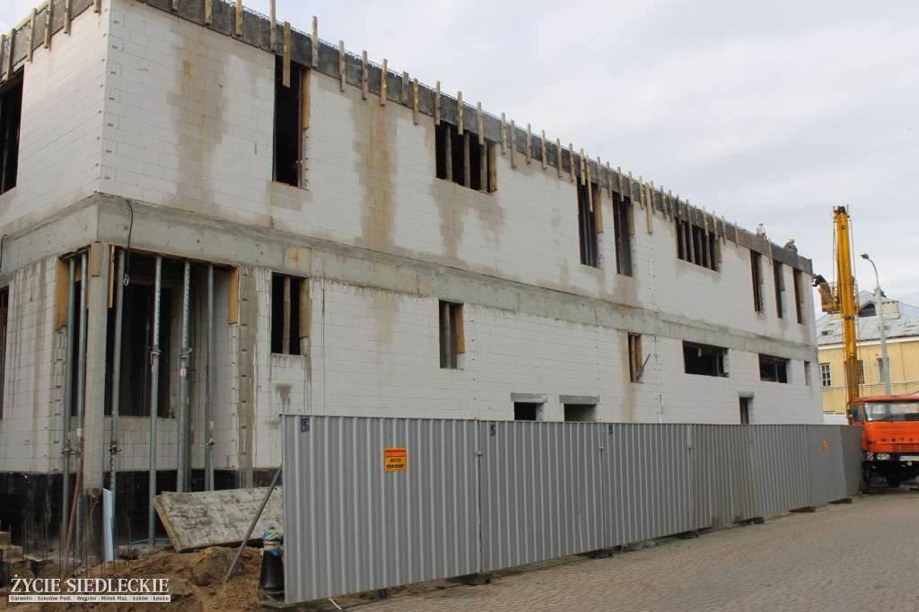 Budowa łącznika przy 