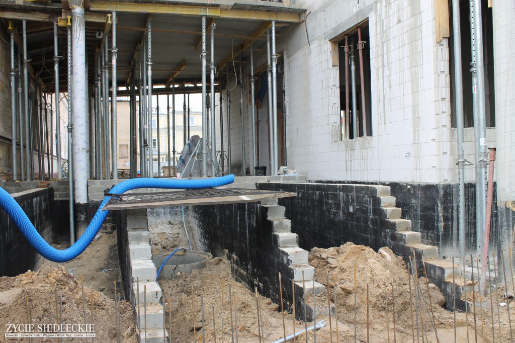 Budowa łącznika przy 