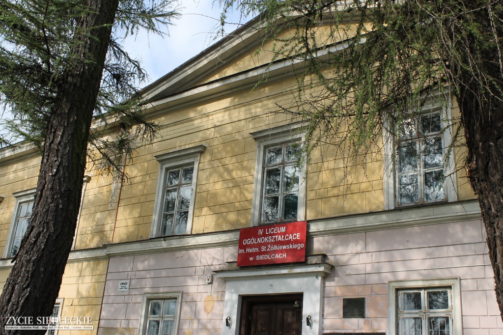 Budowa łącznika przy 