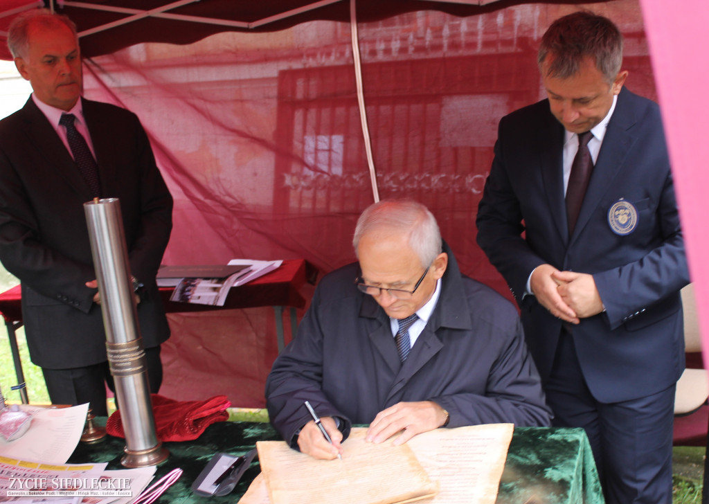 Podpisanie aktu erekcyjnego