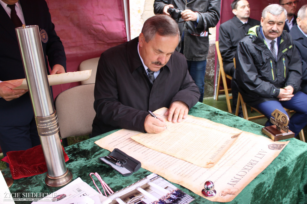 Podpisanie aktu erekcyjnego