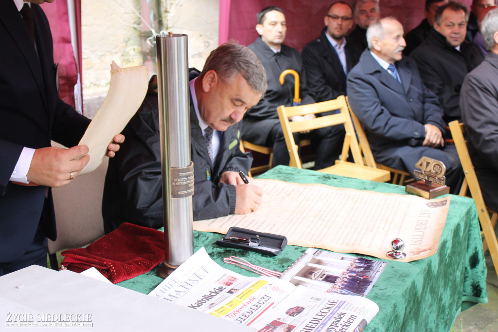 Podpisanie aktu erekcyjnego