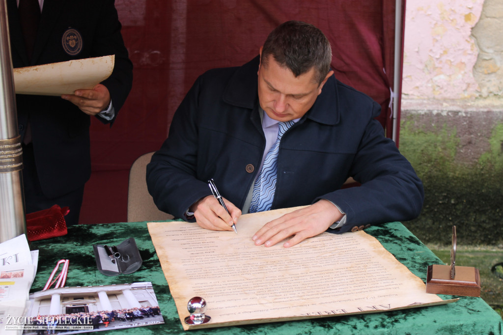 Podpisanie aktu erekcyjnego