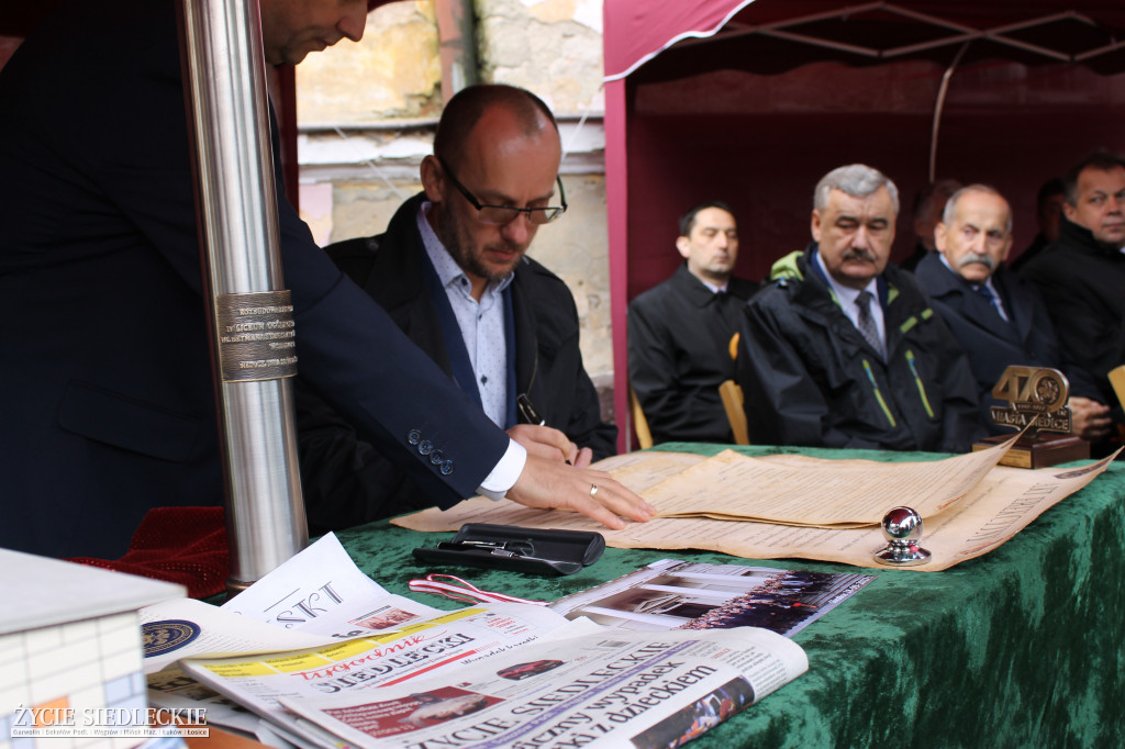 Podpisanie aktu erekcyjnego