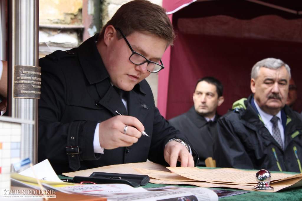 Podpisanie aktu erekcyjnego