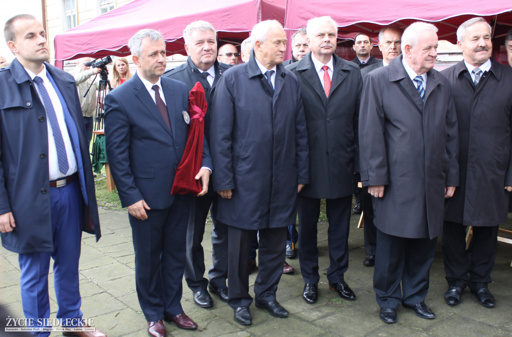 Podpisanie aktu erekcyjnego