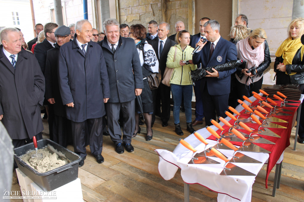 Podpisanie aktu erekcyjnego