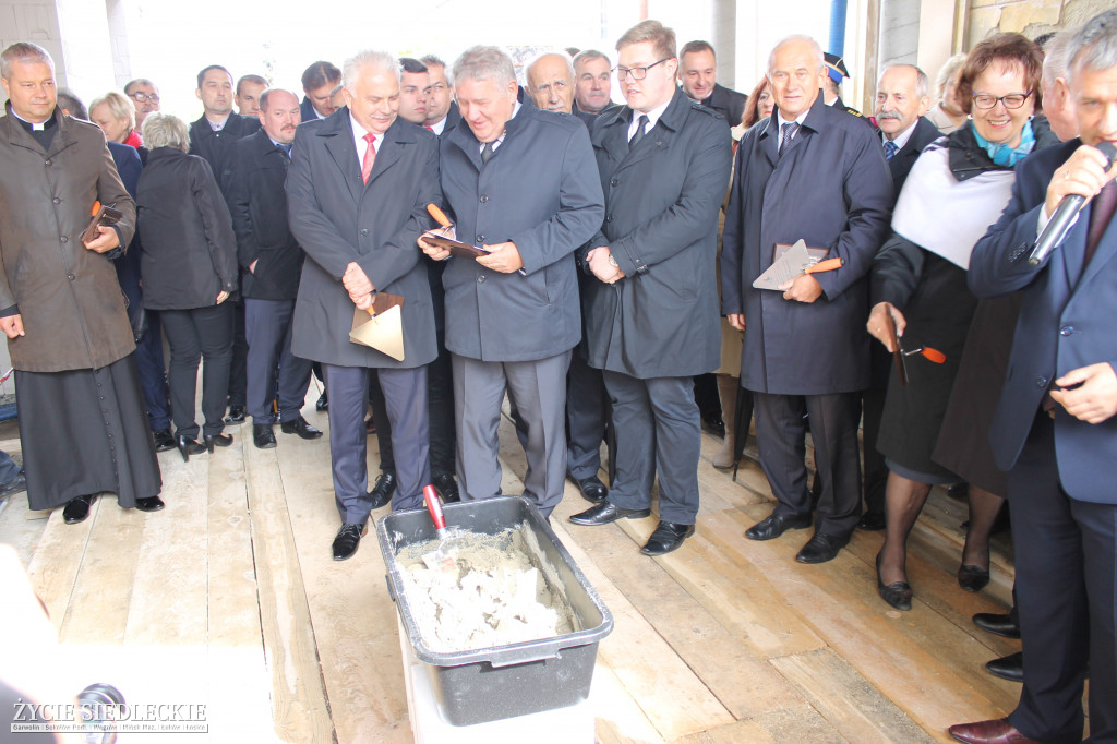 Podpisanie aktu erekcyjnego