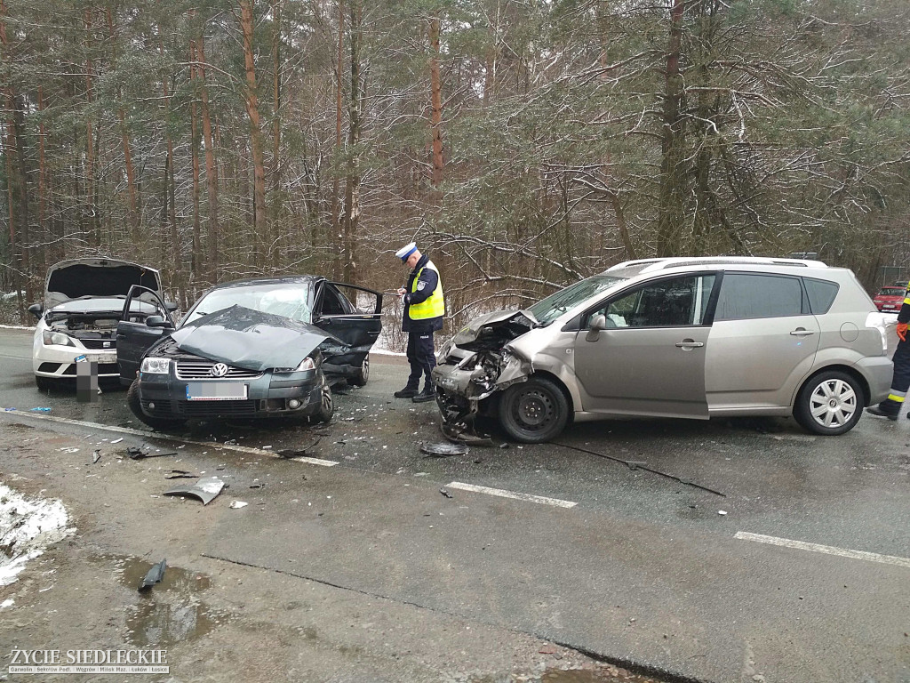 Wypadek trzech aut w Kisielanach