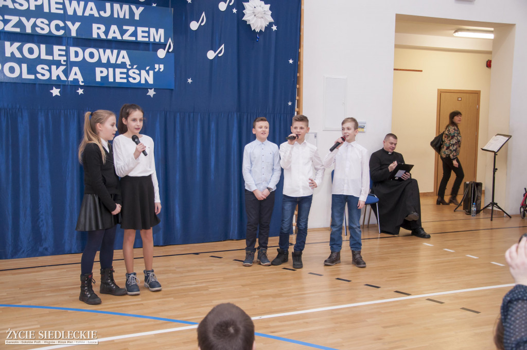 Zaśpiewali razem kolędową pieśń