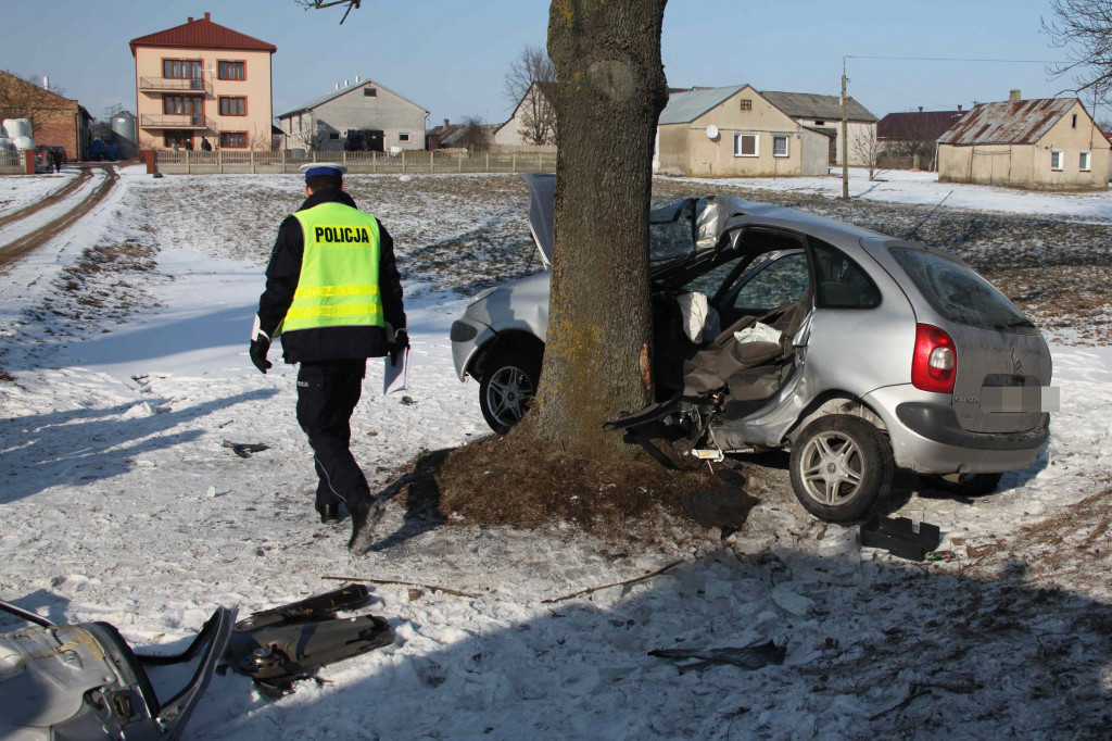 Wypadek citroena w Głuchowie