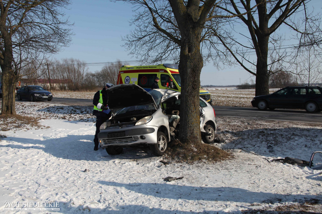 Wypadek citroena w Głuchowie