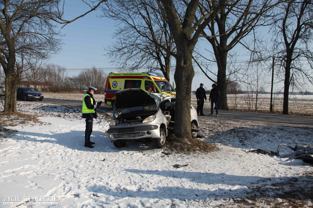 Wypadek citroena w Głuchowie