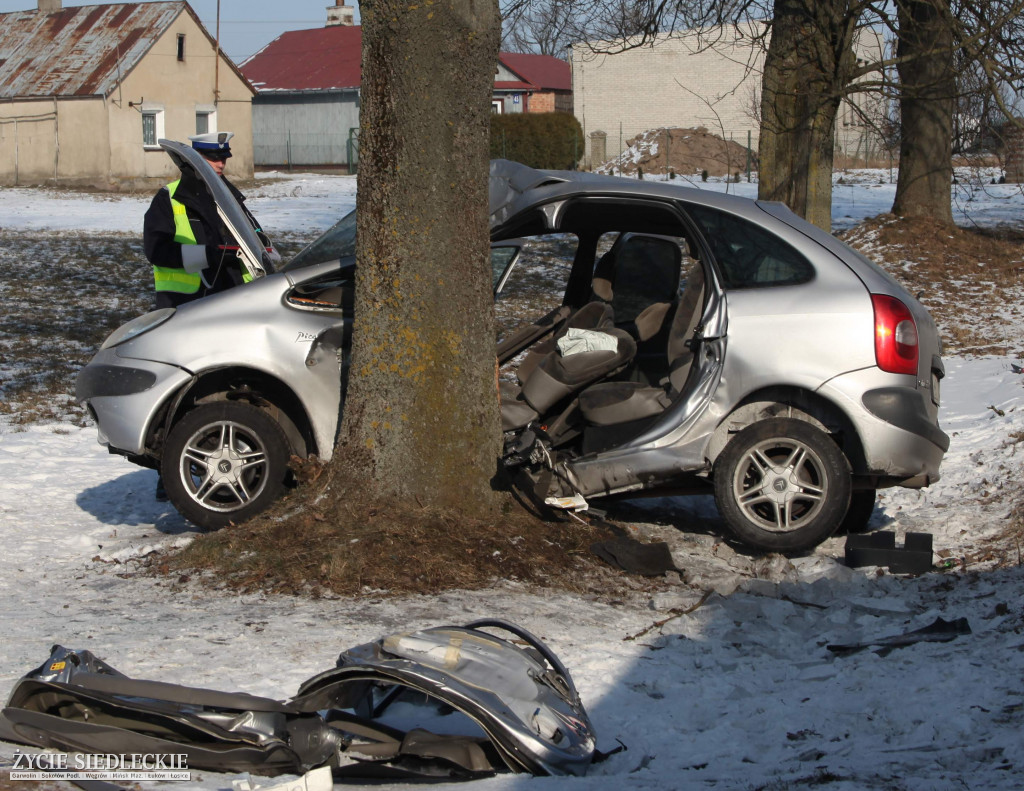Wypadek citroena w Głuchowie